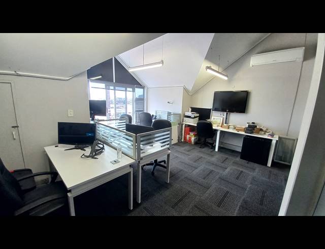 97M² OFFICE TO LET IN CENTURY CITY